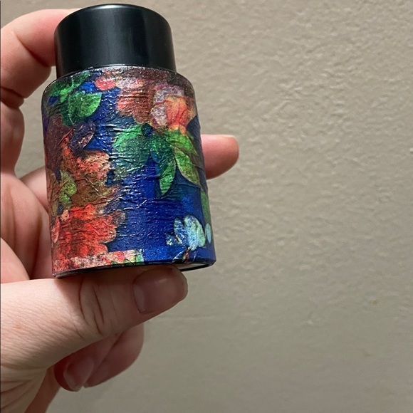 Floral Patterned Wine Stopper - Picture 4 of 5